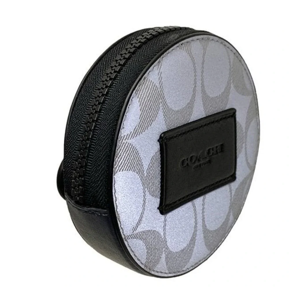 COACH ROUND HYBRID POUCH IN REFLECTIVE SIGNATURE CANVAS NWOT